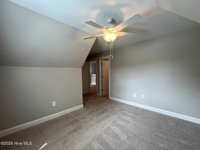 Building Photo - 404 Endicott Ct