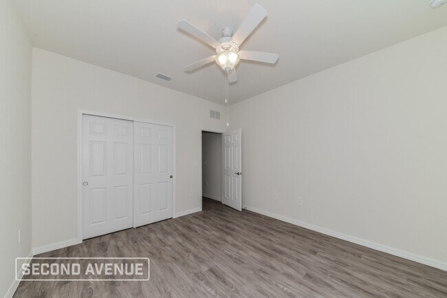 Building Photo - 4066 Heaton Terrace