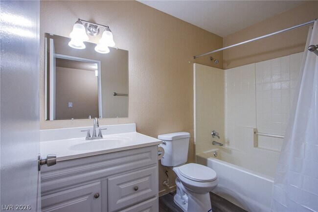 Building Photo - 7885 W Flamingo Rd