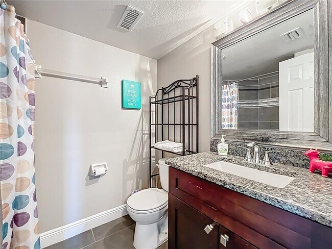 Building Photo - 3944 Atrium Dr
