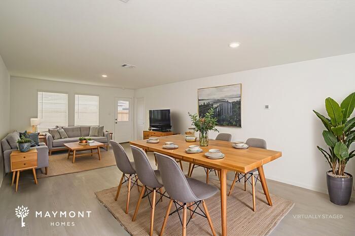 Building Photo - 2424 Shady Grv