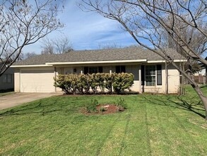 Building Photo - 3428 N Ave