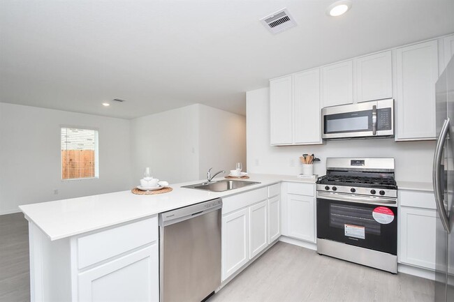 Building Photo - 21435 Montecagnano Ave