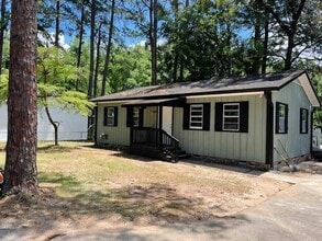 Building Photo - 303 Gator Lake Ct