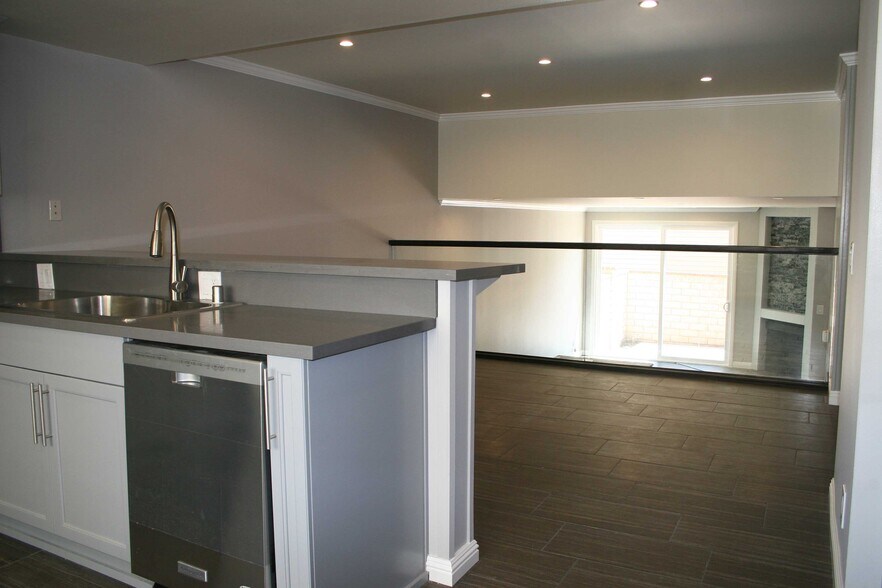 Building Photo - 13065 Mindanao Way