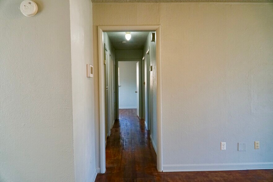 Hallway - 609 General Senter Dr