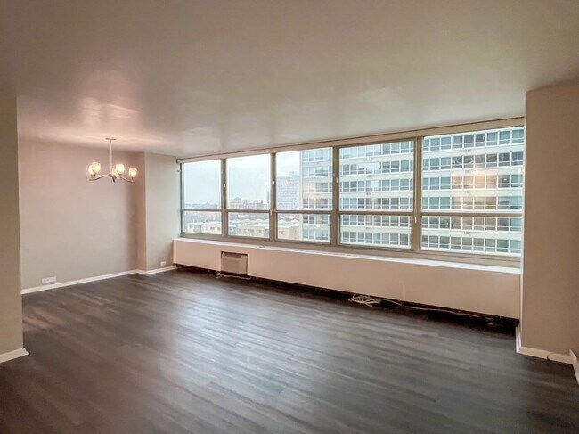 Building Photo - 3550 N Lake Shore Dr