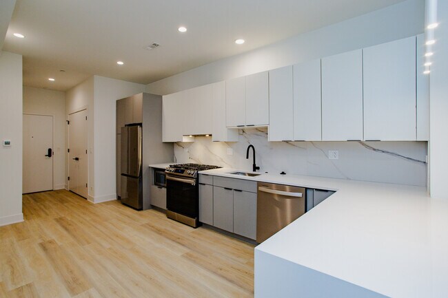 Building Photo - 3821 N Ashland Ave
