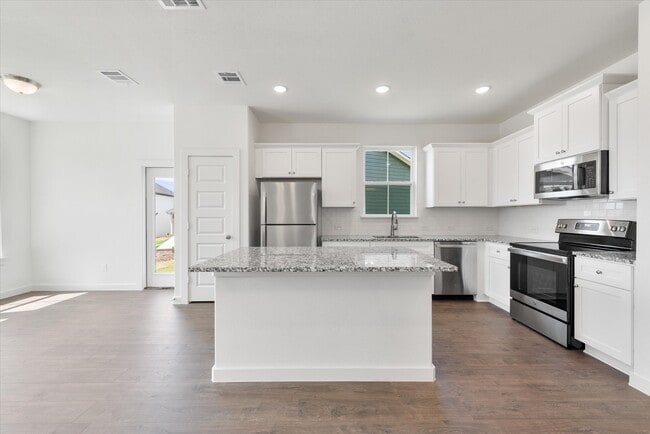 Building Photo - 1230 Elm Ct