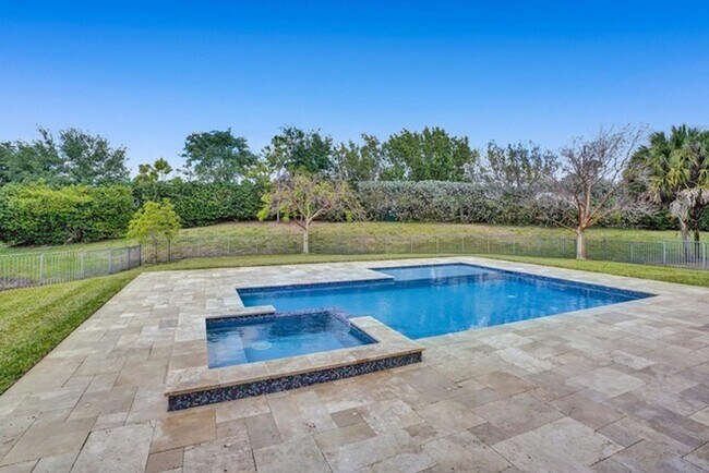 Building Photo - Great Pool Home with excellent lake View in Heron Bay, Parkland