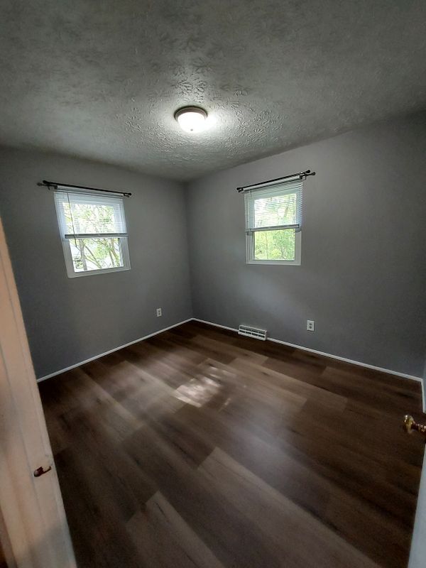 Building Photo - 267 Sunset Dr