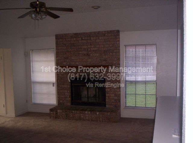 Building Photo - 453 Little Valley Ct