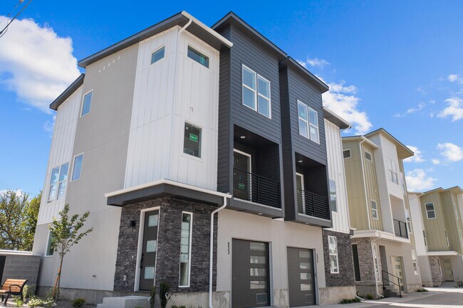 Building Photo - 509 E Violets Cv Ln
