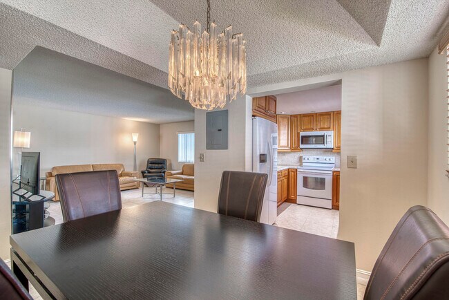 Building Photo - 15108 Ashland Dr