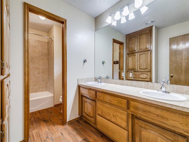 Building Photo - 119 Deer Creek Dr