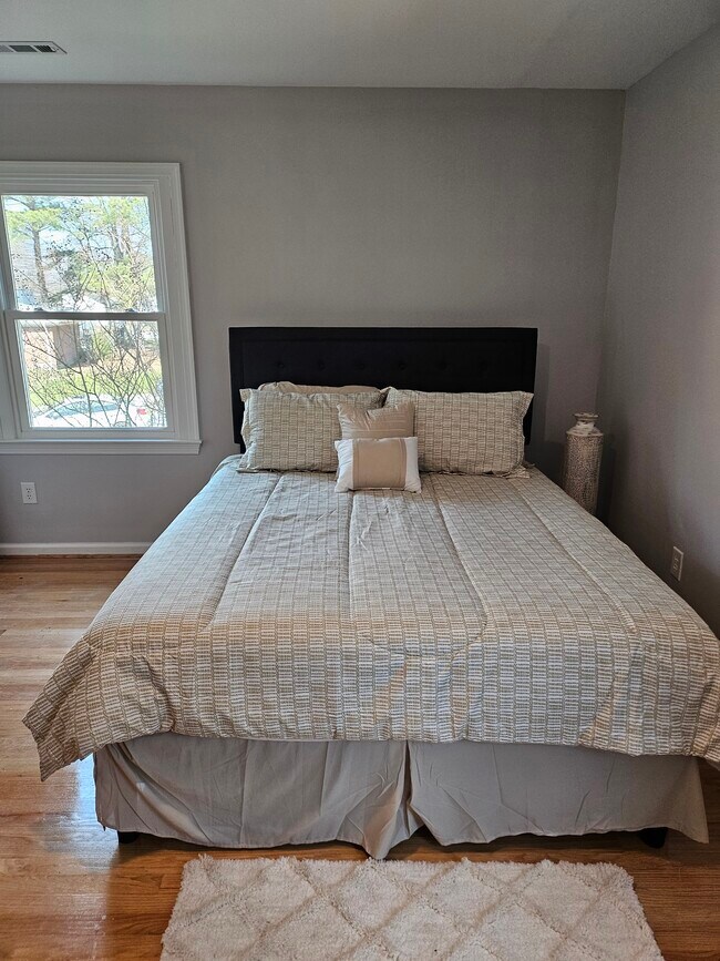 Master Bedroom - 10 Edith Key St