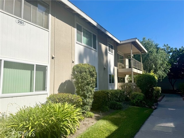 Building Photo - 281 Avenida Carmel