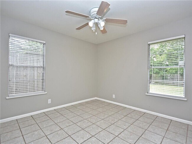 Building Photo - 8406 Whittman Cove