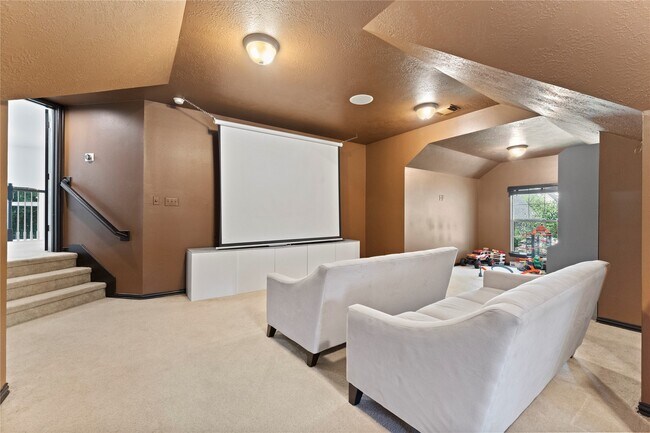 Building Photo - 18 Degas Park Dr