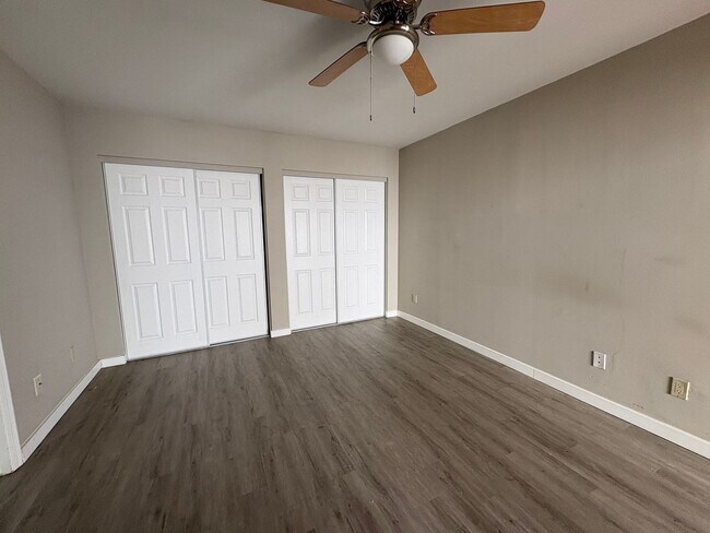 Building Photo - 2Bed/2Bath Townhouse in North Scottsdale! Ready for Immediate Move-In! -- 2 CAR GARAGE!