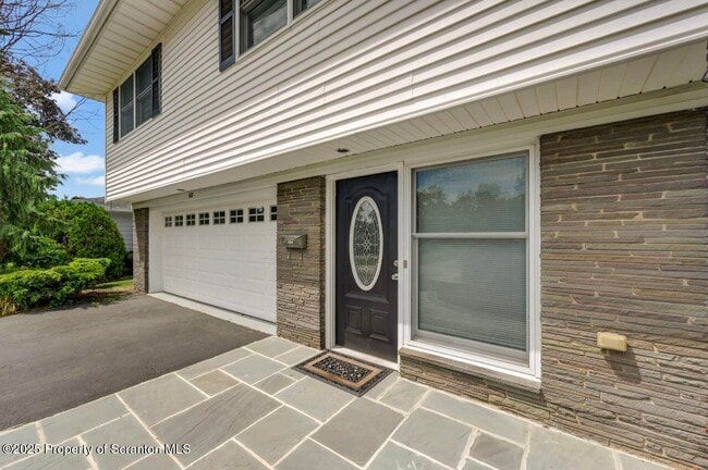 Building Photo - 107 Carteret Dr