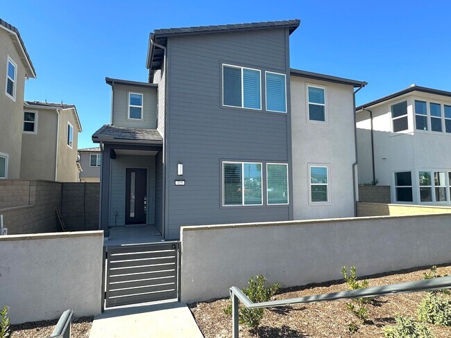 Primary Photo - 5 Bedroom SFR in Irvine