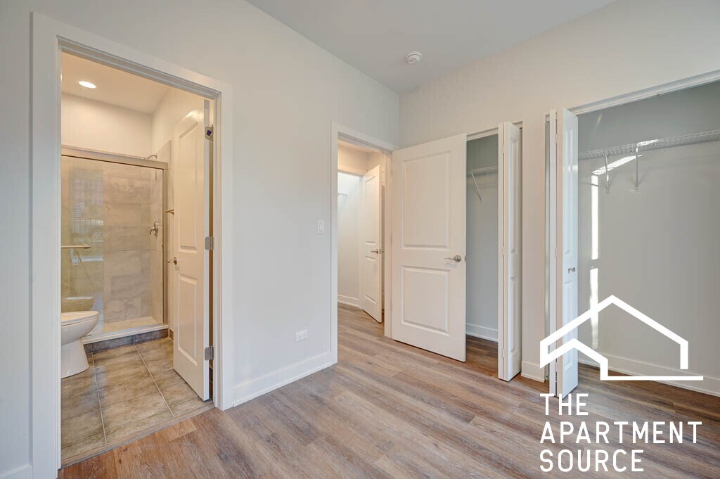 Building Photo - 1142 W 17th St