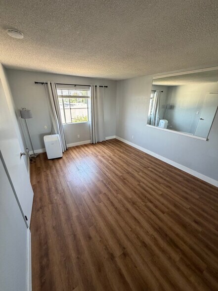 Building Photo - 2524 Haller St