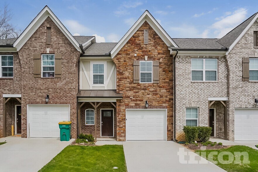 Primary Photo - 206 Ashmere Ct