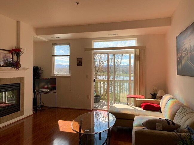 living room - 2947 W Riverwalk Cir