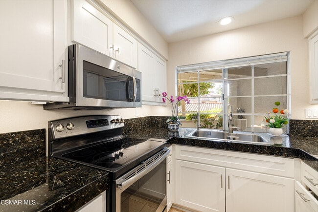 Building Photo - 5837 Oak Bend Ln