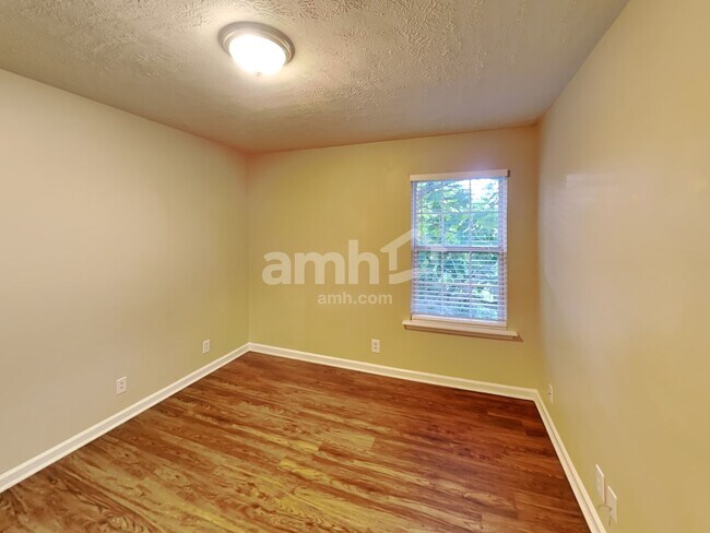 Building Photo - 7827 Rainey Dr