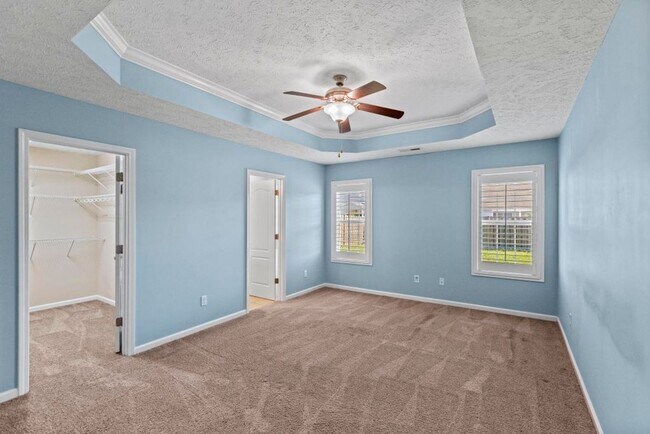 Building Photo - Beautiful home in great neighborhood!