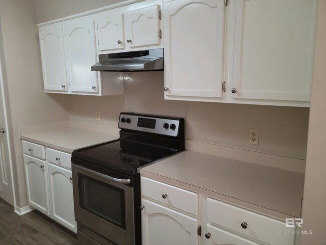 Building Photo - 459 Ridgewood Dr