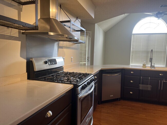 Building Photo - 174 Shady Hill Cir
