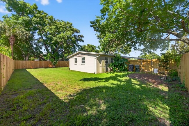 Building Photo - Completely Remodeled 3-Bedroom Home in Atl...
