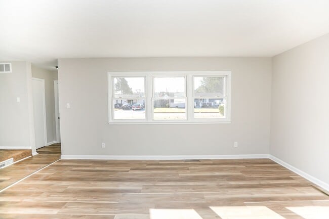 Building Photo - Spacious Home Near Bow Creek & Lynnhaven Mall