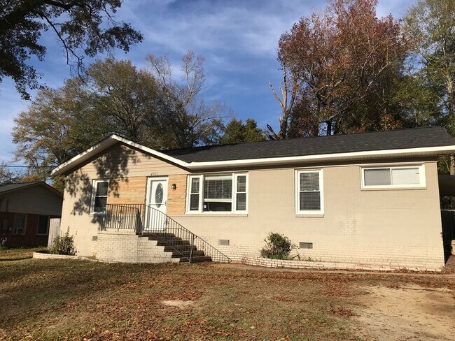Primary Photo - **UPCOMING**3 Bedroom / 2 Bathroom Home fo...