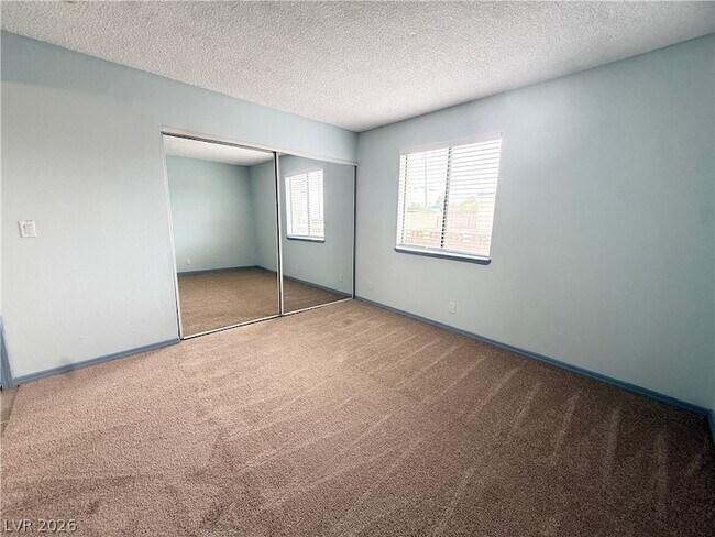 Building Photo - 3720 Snorkel Cir