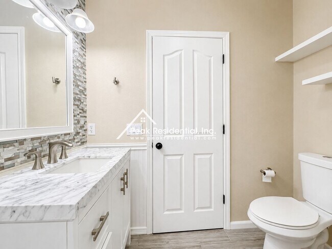 Building Photo - 437 Anacapa Dr