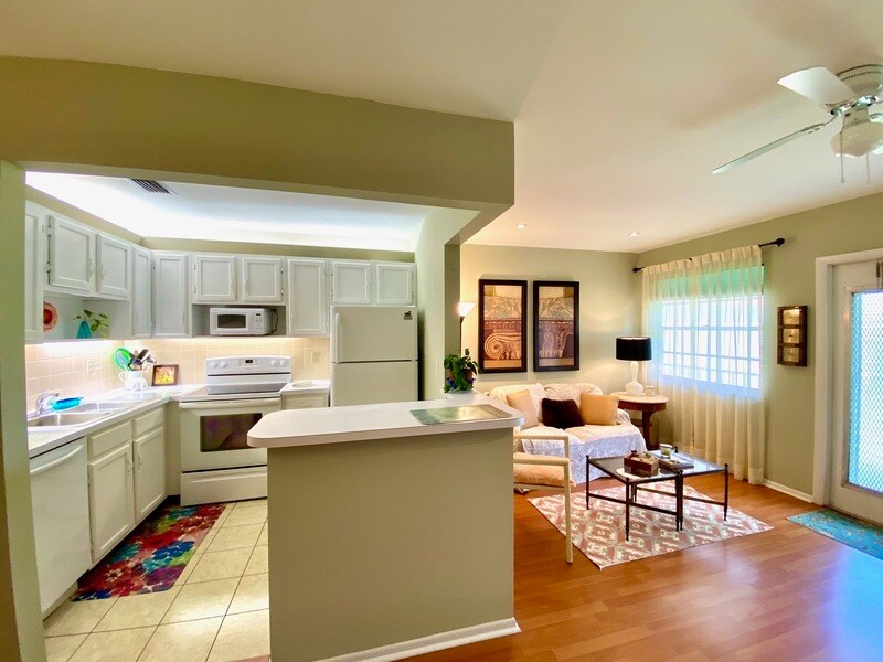 Building Photo - 110 Spring Lake Ct