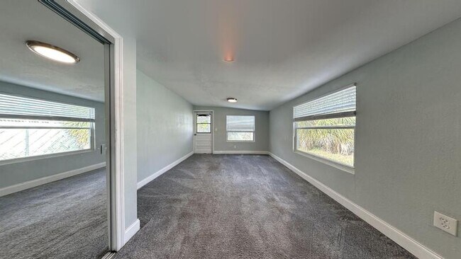 Building Photo - 9401 88th Way N