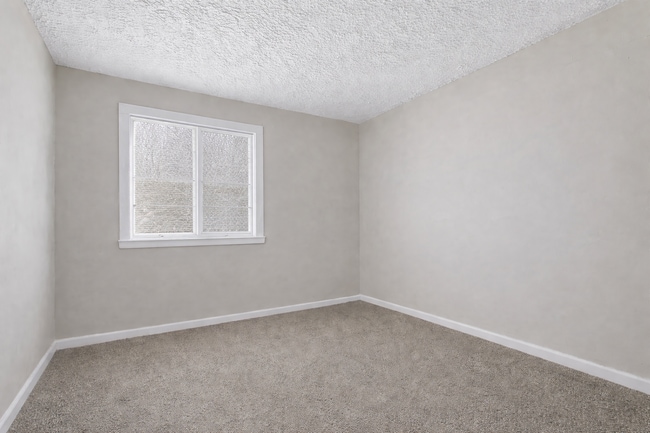 Building Photo - 2058 Mac Ct