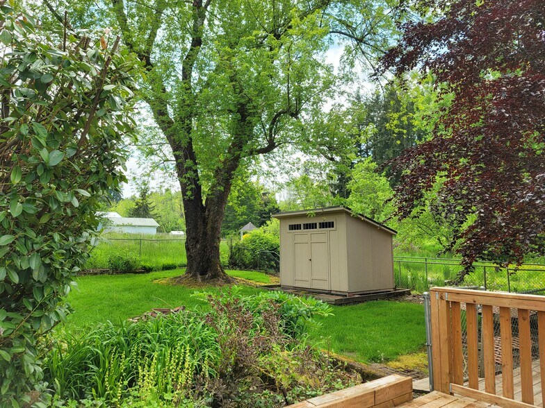 Building Photo - 11071 SE 242nd Ave