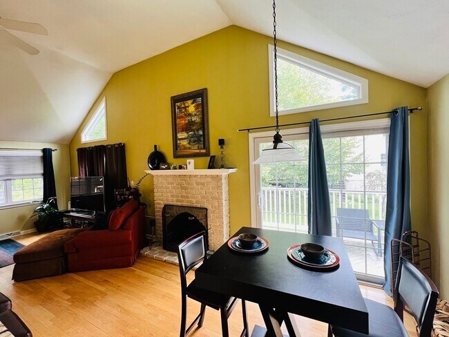 Building Photo - 52 Chouteau Ave
