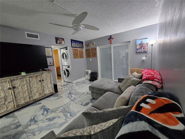 Building Photo - 19505 Quesada Ave