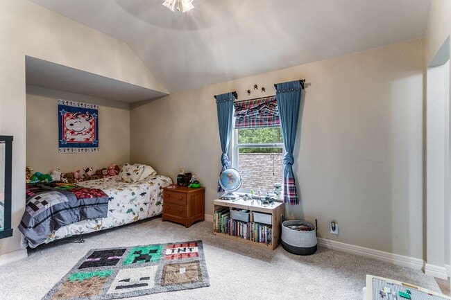 Building Photo - GORGEOUS HOME IN BELTERRA WITH SPARKLING POOL & SERVICE INCLUDED