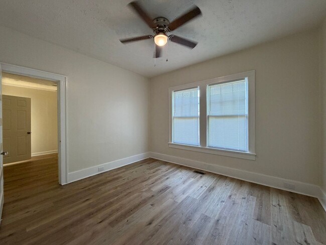 Building Photo - 918 Darlington Way SW