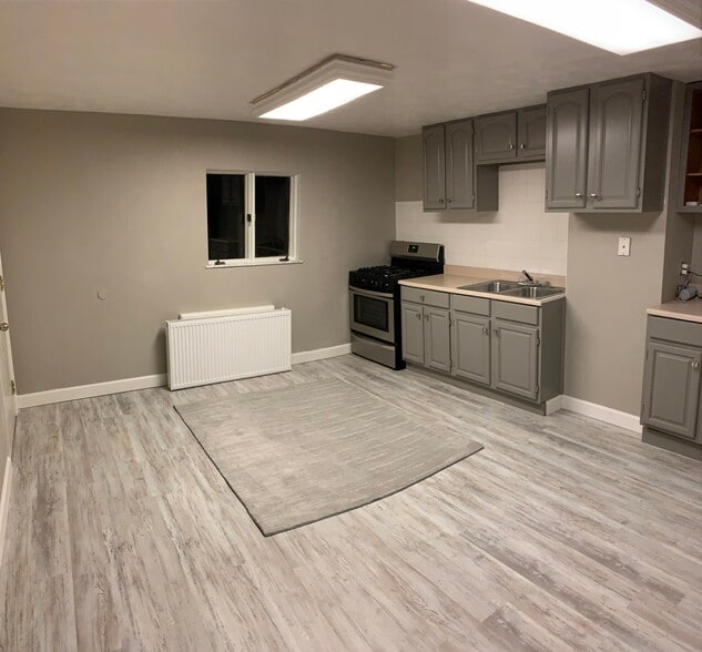 Kitchen - 1136 Pennsylvania Ave