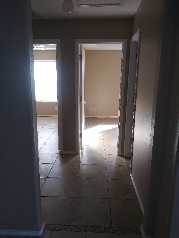 Building Photo - 4720 Sandpiper Ave